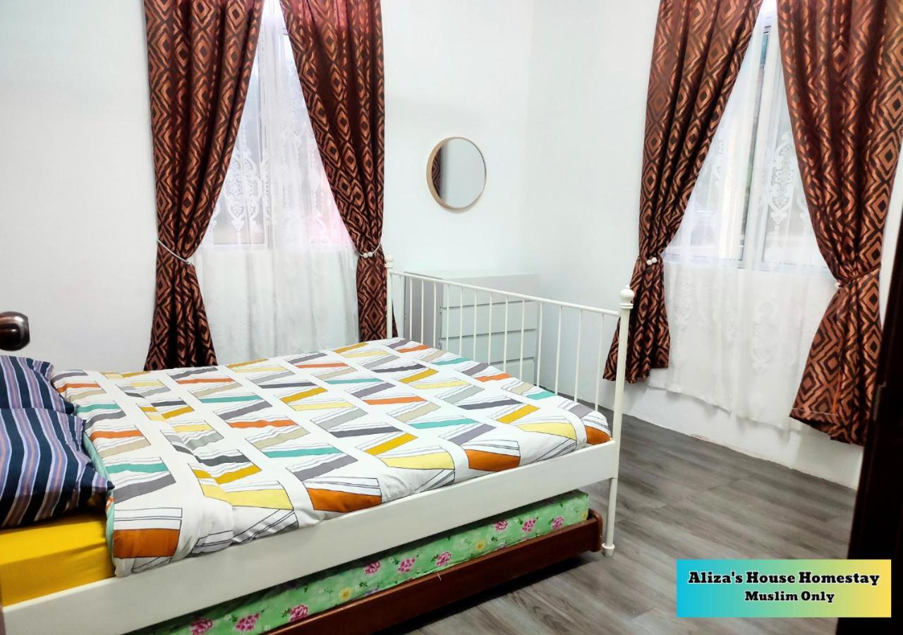 Aliza'S House Homestay Pd Mini Bungalow Port Dickson Bagian luar foto