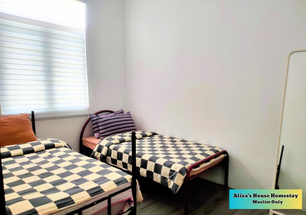 Aliza'S House Homestay Pd Mini Bungalow Port Dickson Bagian luar foto